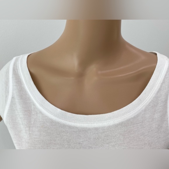 Adorable “A La Mode” Guess Embellished Top - Picture 9 of 11